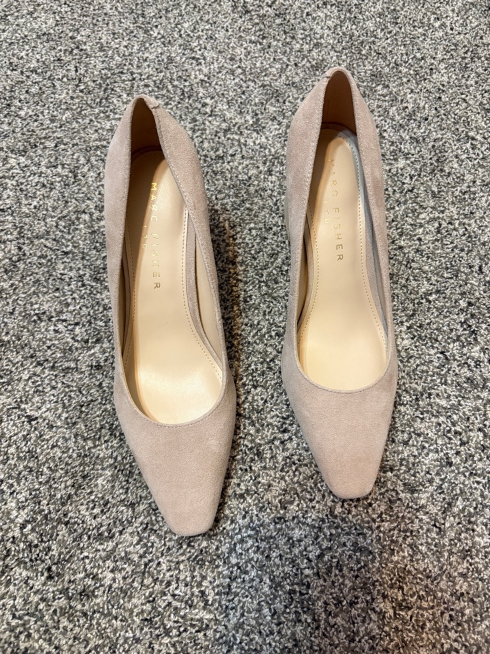 NWT Marc Fisher Taupe Suede Pointed Toe Pumps
